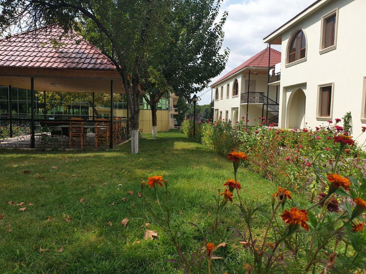 Gabala Yeddi Gozel Hotel Екстериор снимка